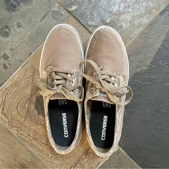 Converse•Size 9.5•Cons Skateboarding Shoes•Khaki and Camo Canvas•Lace-Up Styling - Picture 7 of 16